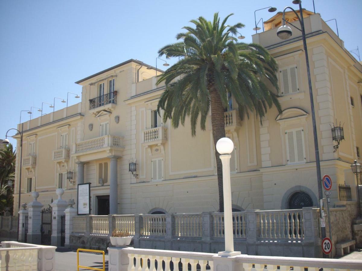 Hotel San Vincenzo Soverato Marina Eksteriør bilde