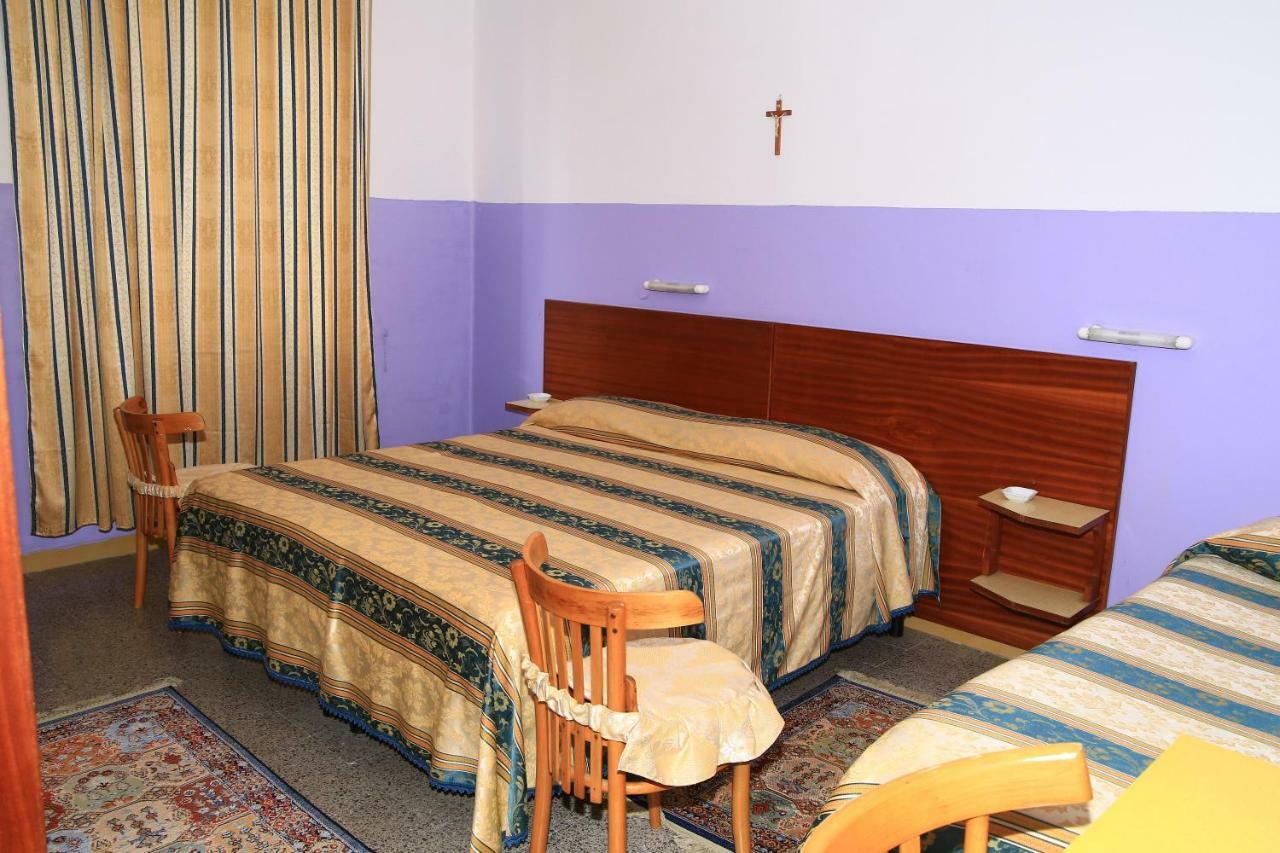 Hotel San Vincenzo Soverato Marina Eksteriør bilde