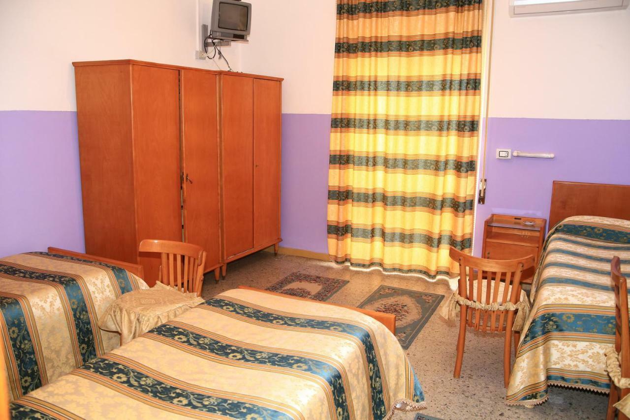 Hotel San Vincenzo Soverato Marina Eksteriør bilde